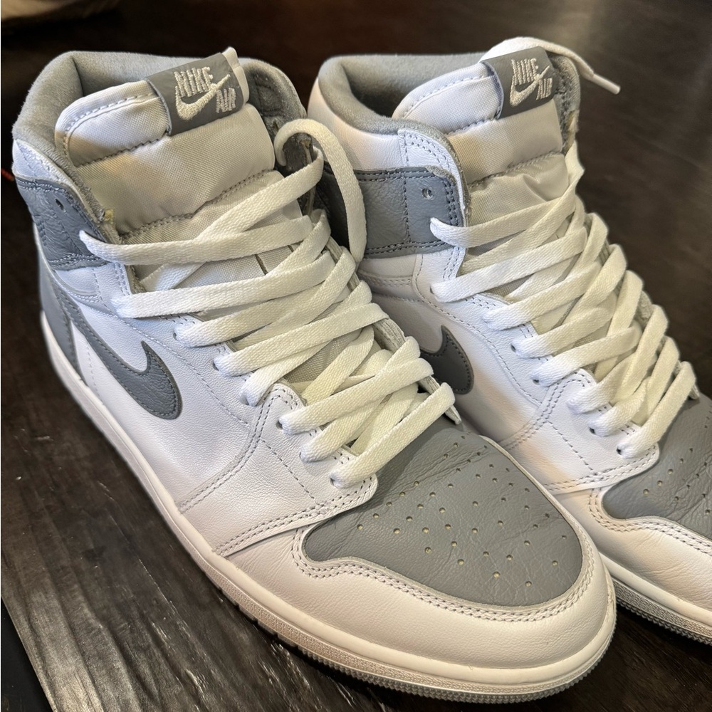 Nike Air Men's White and Gray Shoes Jordan 1